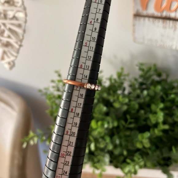 Set of Costume Jewelry Rings - Picture 3 of 5